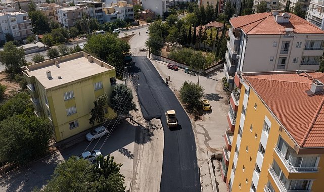 Kilis'te asfalt çalışmaları hız kesmeden sürüyor