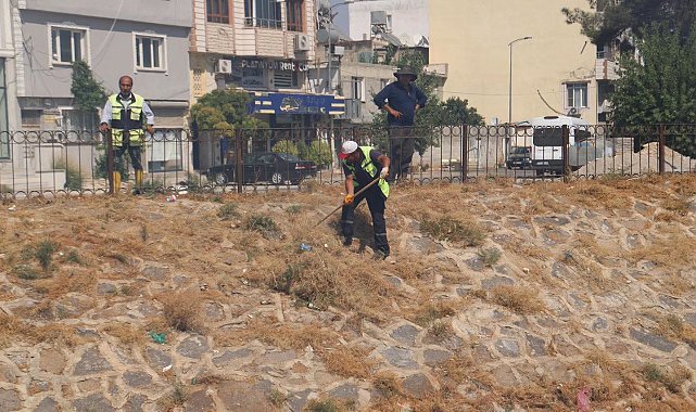 Kilis'te Kanalboyu'nda temizlik çalışmaları sürüyor