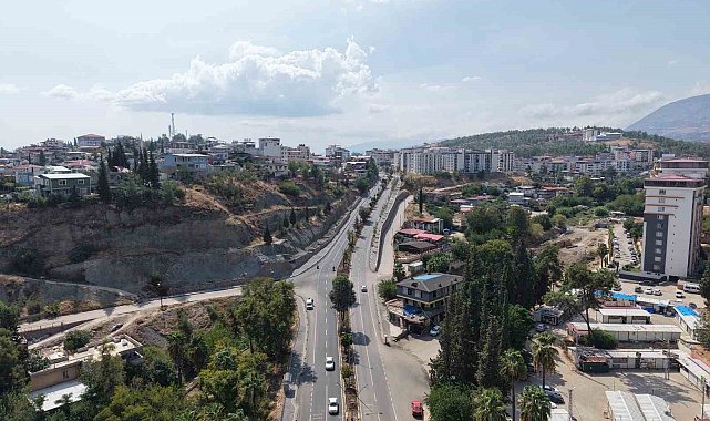 Kırıkhan'da 5 ana arterde ulaşım altyapısı yenilendi