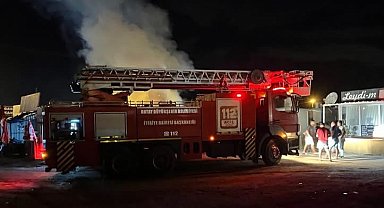 Kırıkhan'da konteyner yangını kısa sürede söndürüldü