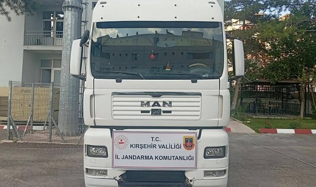Kırşehir'de şasesi değiştirilen tır yol kontrolünde yakalandı
