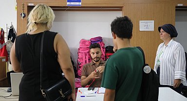 Kocaeli İzmit'te öğrencilere kırtasiye desteği