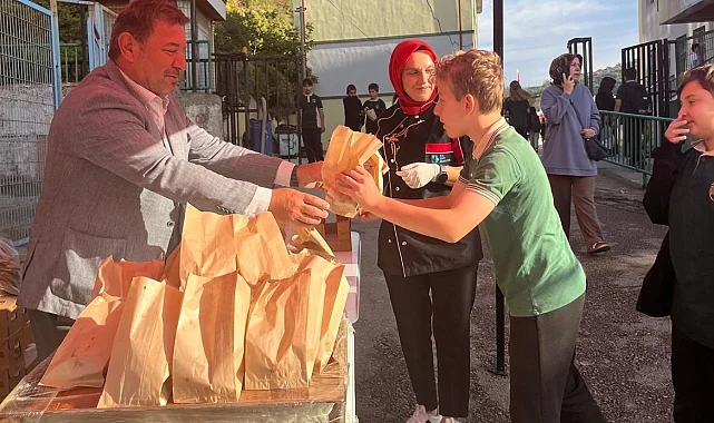 Kocaeli İzmit'te öğrencilere sağlıklı beslenme katkısı