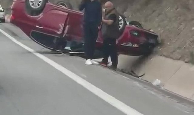 Kocaeli'de kontrolden çıkan otomobil takla attı