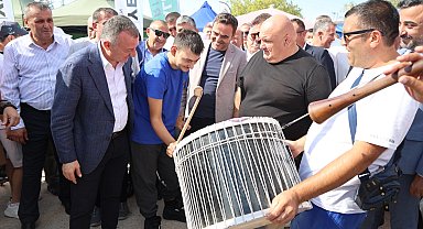 Kocaeli'de Başkan Büyükakın, Karadenizlilerin coşkusuna ortak oldu