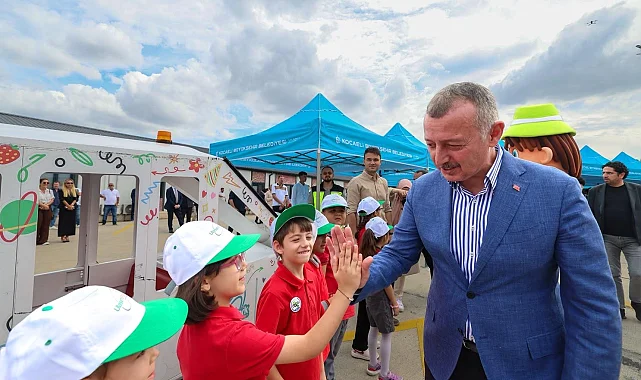 Kocaeli'de tramvayın kapasitesi de, mesafesi de arttı