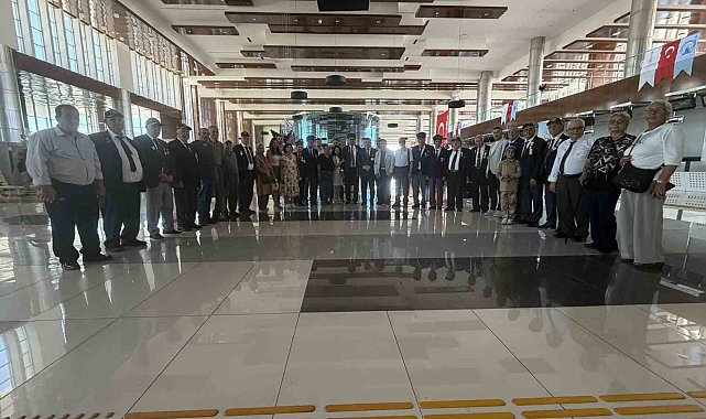 Kocaseyit Havalimanı'nda gazi ve yakınları onuruna program düzenlendi