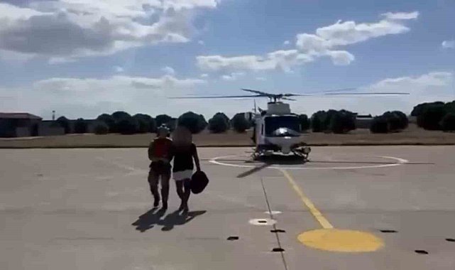 Koyun Adası'nda mahsur kalan 2 kişi Sahil Güvenlik helikopteriyle kurtarıldı
