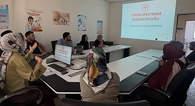 Kozluk'ta sağlık okuryazarlığını artırmaya yönelik eğitimler düzenlendi