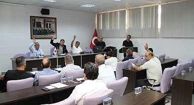 Kula Belediye Meclisi'nde spor salonu tartışması