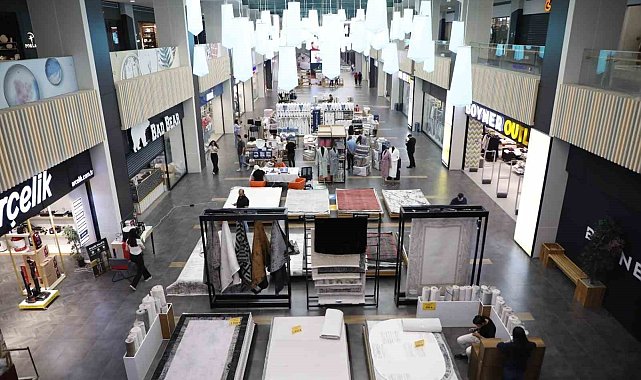 Kumsmall'da alışveriş şöleni