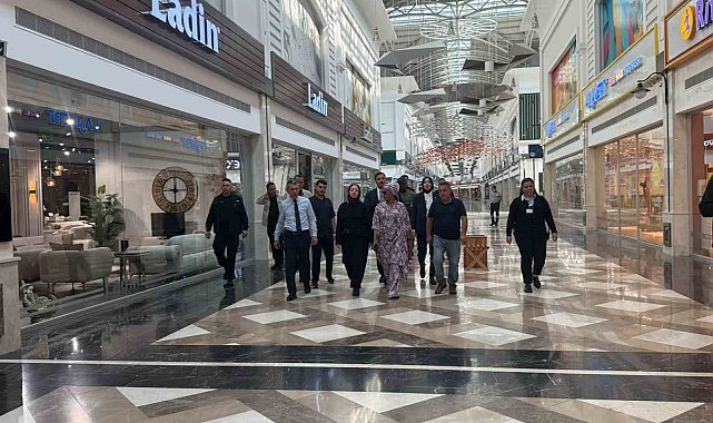 KUMSmall'da bir First Lady