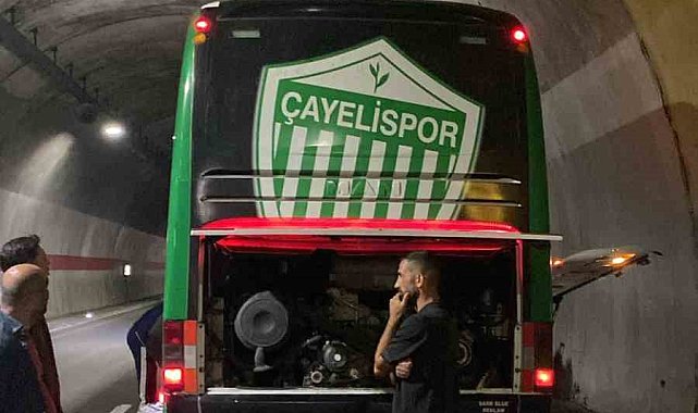 Kurban ve dualarla uğurlanan Çayelispor, tünelde mahsur kaldı