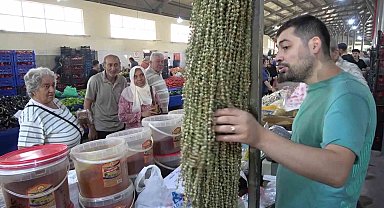 Kuru çiçek bamya pazarda gramla satılıyor: "Hızır'ın cebinden düşen bamya"