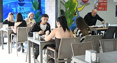 Kuşadası'nda Kent Lokantası her gün 500 kişiyi ağırlıyor