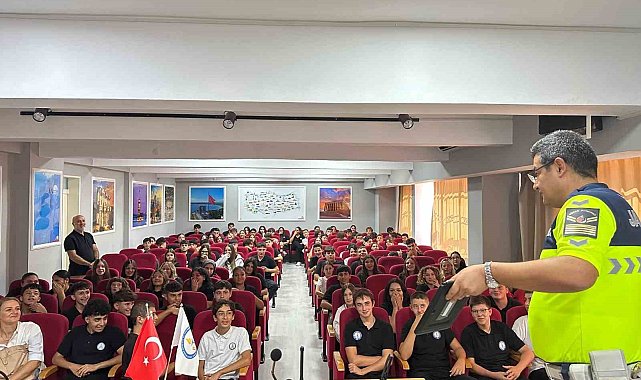 Kuşadası'nda öğrencilere Trafik ve Motosiklet Güvenliği semineri