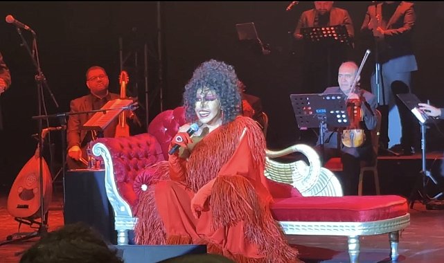 Kuşadası'nda yuhalanmıştı, olaylı konserin ardından Bursa'da sahne aldı