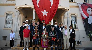 Kuşadası'nın kurtuluşunun 104'üncü yıl dönümü törenle kutlandı