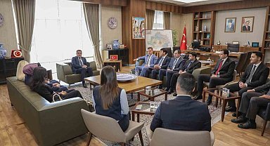 Kütahya Valisi Işın, ilçe kaymakamlarıyla bir araya geldi