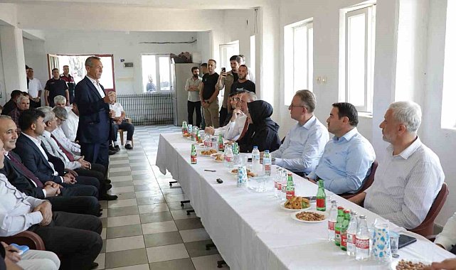 Kütahya Valisi Musa Işın, muhtarların taleplerini dinledi