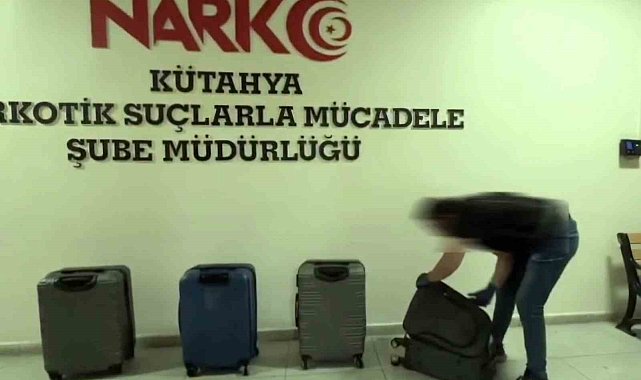 Kütahya'da narkotik operasyonu: Valizlerden 98,74 kilo pregabalin çıktı