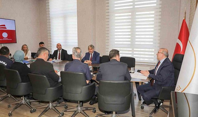 Kütahya'da okul güvenliği için yeni eğitim öğretim yılı tedbirleri görüşüldü
