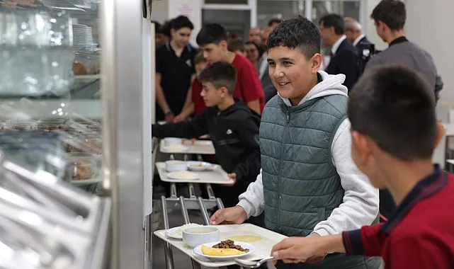 Kütahya'da Zafertepe Kent Lokantası hizmete açıldı