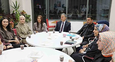 Maarif'in Kalbinde Kitap Sohbetleri'nin ilk buluşması Ağrı'da yapıldı