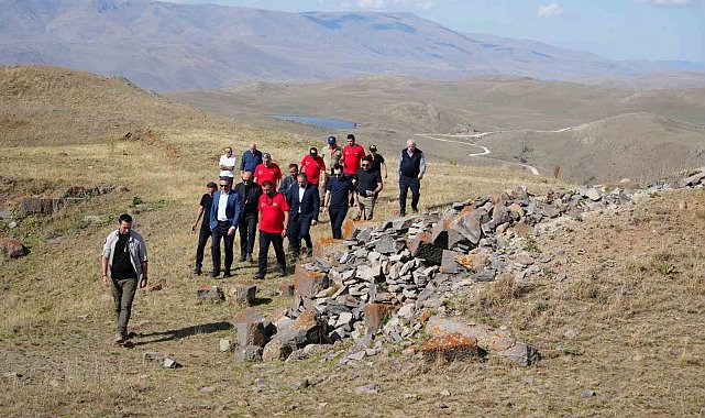 Macera Off-Road Ekibi ve Vali Baruş Bayrak Tepe'de: "Ecdadımızın mirasına sahip çıkalım"