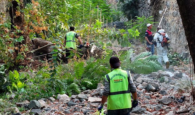 Manisa Büyükşehir ve MASKİ'den Çaybaşı Deresi'nde kış temizliği