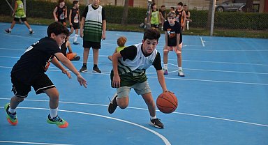 Manisa'da 46 takım, 200 sporcu Atatürk Kent Parkı'nda buluştu