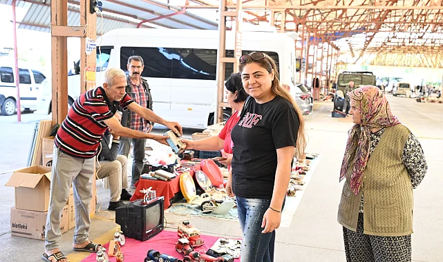 Manisa'da ikinci el eşya pazarı yeni yerinde