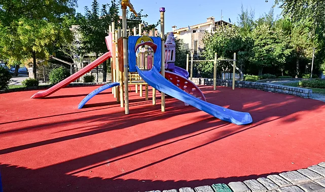 Manisa'dan park ve oyun alanlarına güvenli zemin