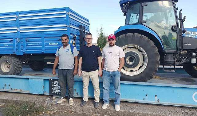 Manyas'ta ayçiçeği hasadı devam ediyor: Ön alım fiyatı 37 lira olarak belirlendi