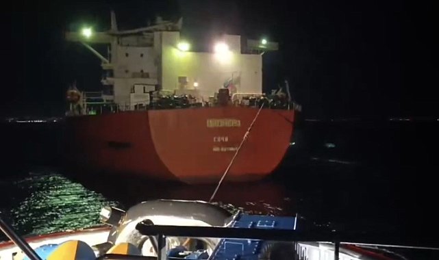 Marmara Adası açıklarında tanker makine arızası yaptı