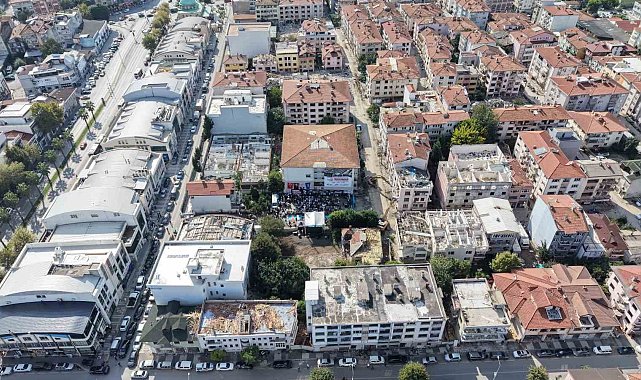 Marmara depreminin izleri yıkılıyor: 718 bağımsız bölümlük dönüşüm başladı
