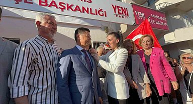 Marmaris Belediye Başkanı Ünlü, CHP'den istifa ederek Yeni Parti'ye katıldı