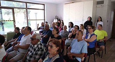 Mavi Ev, Alzheimer hastaları ve yakınlarına moral oluyor