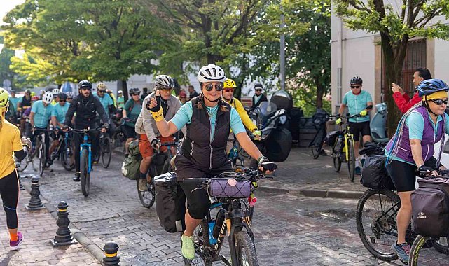 Mavi ve yeşilin arasında 5 günlük bisiklet yolculuğu başladı