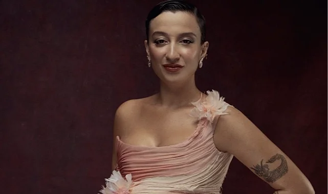 Melike Şahin'den yeni tekli "Ölmem Ölemem"