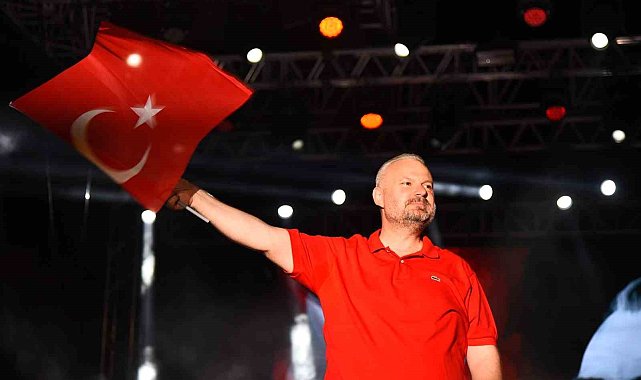 Menemen'de kurtuluş coşkusu Sefo ile yaşanacak