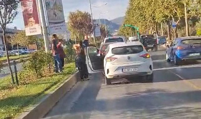 Menteşe'de 3 aracın karıştığı zincirleme kaza