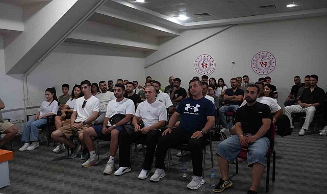 Menteşe'de boks antrenörlük kursunun ilk adımı atıldı