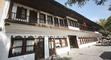 Menteşe'deki bazı tarihi taşınmazlar Mihrişah Valide Sultan Vakfı'na tescil ediliyor