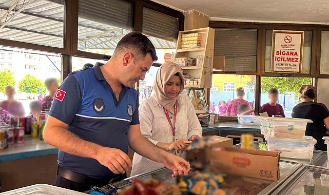 Mersin'de okul kantinlerine denetim: Tarihi geçmiş ürünler imha edildi