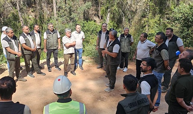 Mersin'de orman yollarında yangına karşı güvenli hat çalışması