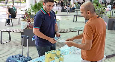 Mersin'de üniversite öğrencilerine otogarda karşılama ve destek
