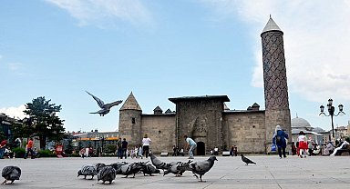 Meteoroloji uyardı: Erzurum ve çevre illerde sağanak yağış bekleniyor