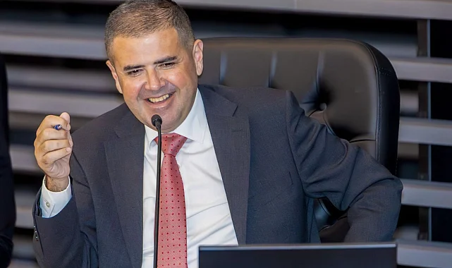 Mezitli Belediye Başkanı CHP'den ihraç edildi