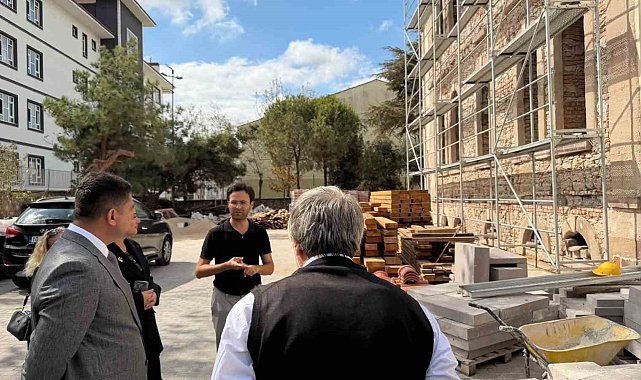 MHP Bandırma teşkilatından tarihi yapının restorasyon projesine ziyaret